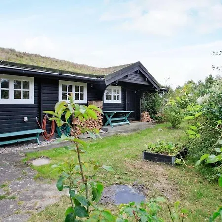 Sleeps 10 Wifi Holiday home